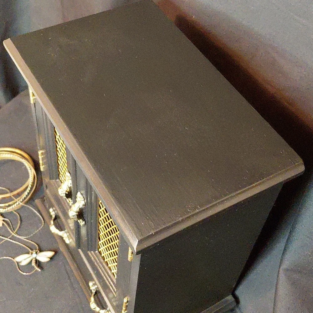 🎁 Elegant Jewelry Box Musical Refurbished Black and Gold